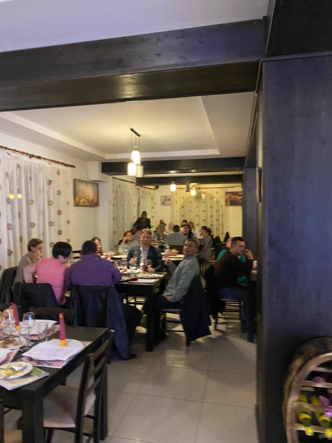Pensiune Restaurant Indus Окна-Сібіулуй Екстер'єр фото